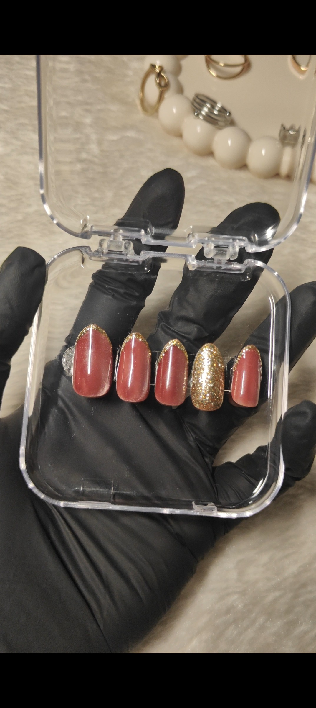 Cat eye nails with glitter 